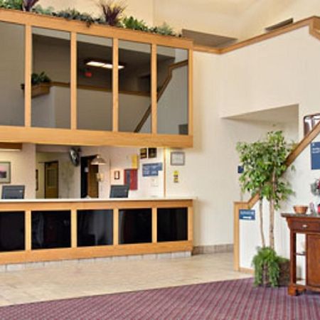 Travelodge Indianapolis Castleton Interior photo