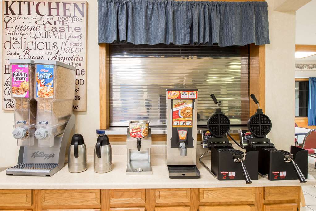 Travelodge Indianapolis Castleton Restaurant photo