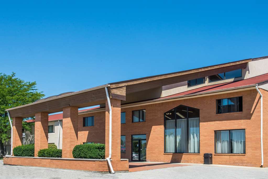 Travelodge Indianapolis Castleton Exterior photo