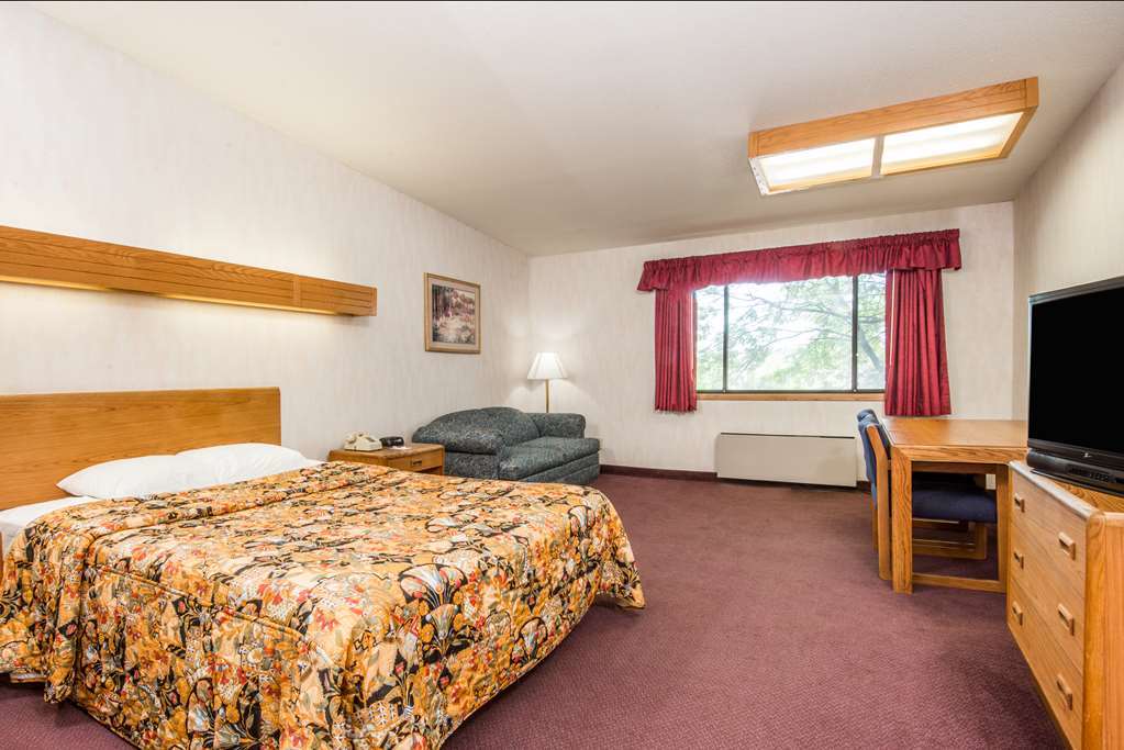 Travelodge Indianapolis Castleton Room photo
